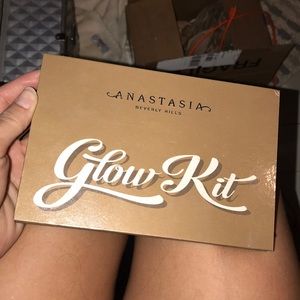 anastasia glow kit (highlight kit)